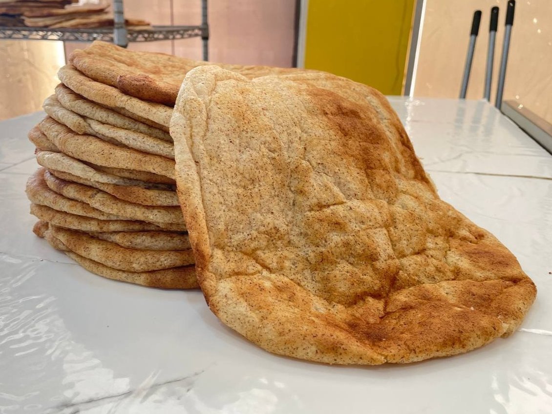 خبزة لوز